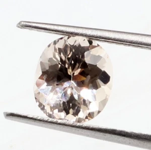 100 % natürlicher Pfirsich Morganit Edelstein Morganit facettiert 1,95 kt 8,4 x 7,4 mm - Bild 1 von 7