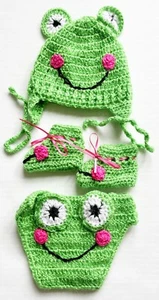 Crochet Newborn Frog Cap With Diaper Cover Baby Shower Home Coming Gift 0-3mths - Picture 1 of 5