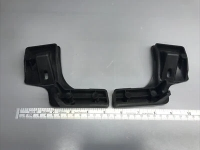 OEM 2009-2017 VOLKSWAGEN TIGUAN GUARDABARROS DELANTERO SALPICADURAS ALETA SOPORTE CONJUNTO OEM Foto 1 de 4