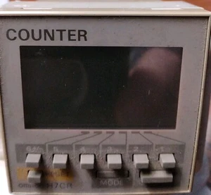 1pc New / Omron H7CR-C-100-240Vac Counter - Picture 1 of 2
