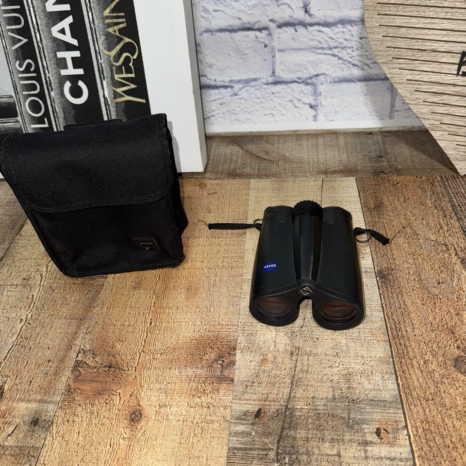 Zeiss Diafun 8x30 B MC Binoculars w/ Case - Image 1 of 4