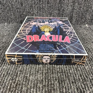  Dracula Puzzle Mondo Premium Nuovo Sigillato Vampiro 1.000 Pezzi 20x28 Pollici Horror  - Foto 1 di 3