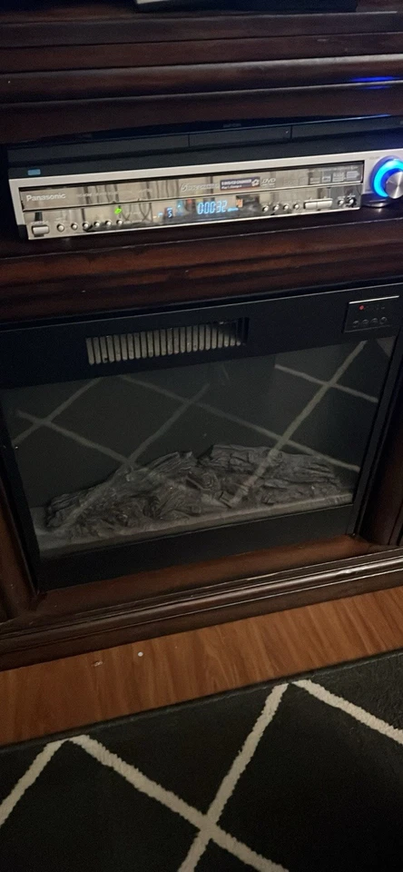 Panasonic SA-HT692 Cambiador de 5 CD Sistema de sonido envolvente Reproductor de DVD AM/FM Receptor. Foto 1 de 3