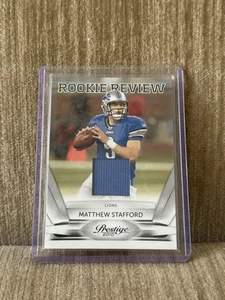 2010 Prestige Football #2 Matthew Stafford Rookie Review Patch Mem Karte RC Rams - Bild 1 von 2