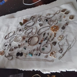 Vintage riesiges Konvolut Modeschmuck Konvolut Sterling Silber Ohrringe, Broschen Armband - Bild 1 von 24