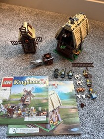LEGO Kingdoms 7189 Mill Village Raid near complete w/ minfigures & Instructions