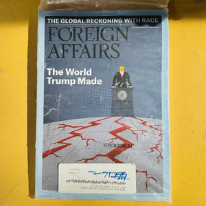 Foreign Affairs Magazine September October 2020 The World Trump Made In Bag - Imagen 1 de 3