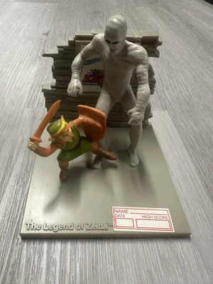 The Legend Of Zelda Trophy Figure 1988 Hasbro Gibdo Attacks Link Nintendo  - Image 1 of 4