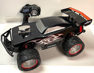 Jada Toys Fast & Furious Dom's Dodge Charger R/T Elite 4x4 R/C with USB Charging