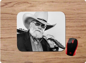 COUNTRY MUSIC LEGEND - CHARLIE DANIELS - BLACK & WHITE MOUSE PAD DESK MAT - GIFT - Picture 1 of 1