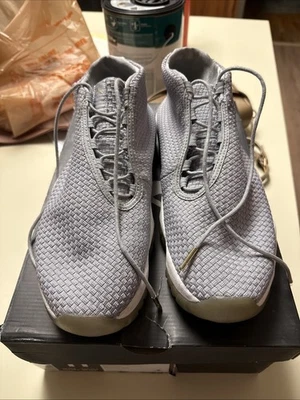 Air Jordan Future Men’s sneakers wolf gray size 11.5 - Imagem 1 de 4