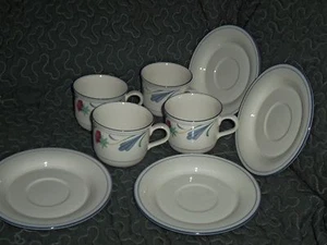 Lenox Poppies on Blue Cups and Saucers Set of 4 Never Used EC - Picture 1 of 2