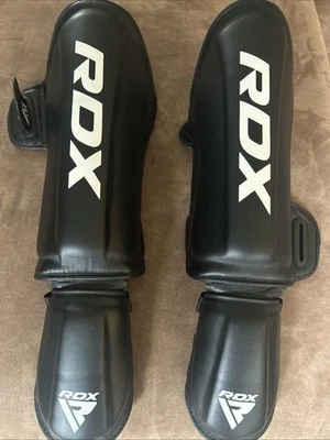 Espinilleras XL Muay Thai de RDX, equipo de combate, MMA, espinilleras de kickboxing  Foto 1 de 2