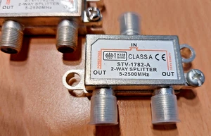 2-fach SAT Verteiler Splitter  -  0-2500MHz  -  4K UHD / Kabel / TV -  F-Technik - Bild 1 von 2