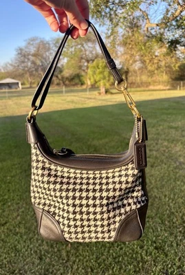 Bolso de Mano Coach 2001 Pequeño Lana Pata de Gallo Negro Marfil Blanco Dorado  Foto 1 de 4