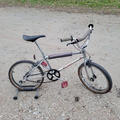 Bicicleta BMX de Colección Raleigh R2500 Old School Original Años 80 "Mongoose Haro Hutch" Foto 1 de 4