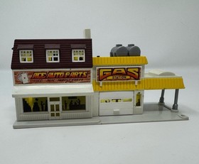 Galoob 1989 Micro Machines MicroMachines Ace Auto Parts Gas Station Works