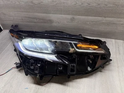 Toyota Sienna 2025 pasajeros diestro reflector faros LED PESTAÑA FALTA FABRICANTE DE EQUIPOS ORIGINALES ((LE)) Foto 1 de 4