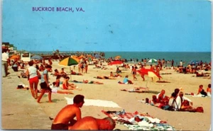 BUCKROE BEACH Virginia VA c1957 bathers - Postcard - Picture 1 of 2
