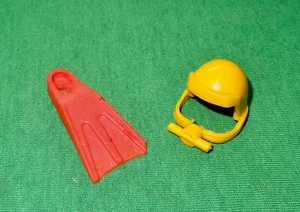 Vintage 1969 Mattel Major Matt Mason Sea Devils Chuck Carter Diving Mask & Fin - Picture 1 of 3