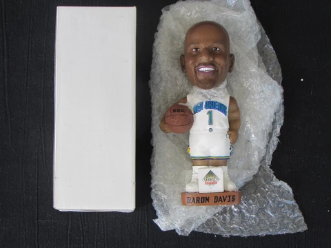 VINTAGE & RARE BARON DAVIS NBA NEW ORLEANS HORNETS BOBBLEHEAD - MINT IN BOX Cover