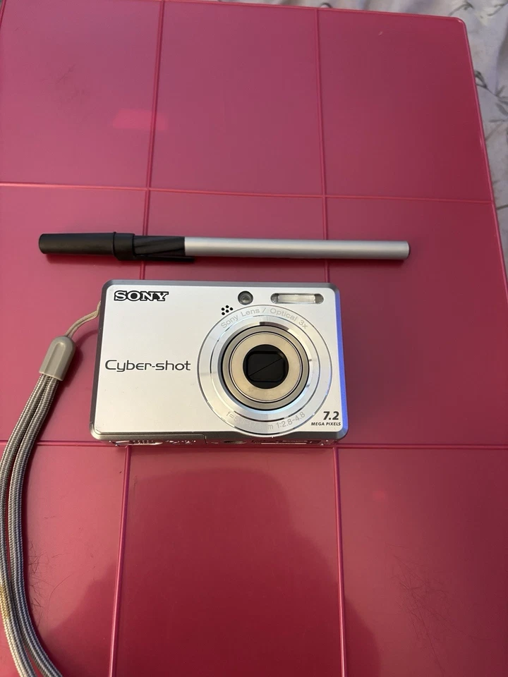 Câmera Digital Sony CyberShot DSC-S730-RETRO-7.2 MP e Cartão SD Testado Quase Perfeito - Imagem 1 de 4