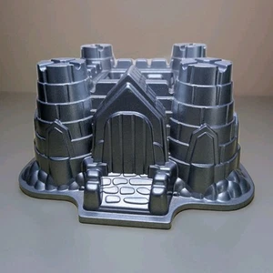 Nordic Ware 10 Tassen Castle Bundt Blech Kuchenform Backen Made in USA - Bild 1 von 12