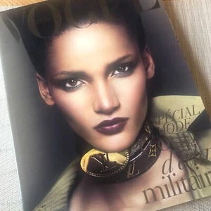 VOGUE PARIS Magazine N°905 MARCH 2010: Rose Cordero - Picture 1 of 24