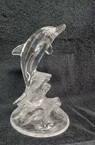 CRYSTAL DOLPHIN STATUE 6 3/4 INCHES TALL - Picture 1 of 4
