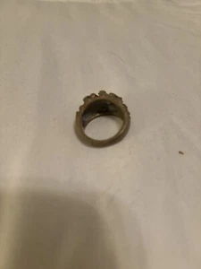 BRÜNIERTER VERGOLDETER HERREN NUGGET RING MIT CZ STEINEN - Größe 10 - Bild 1 von 2