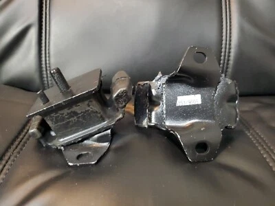 Front Left & Right Motor Mount 2000-2007 for Toyota Sequoia Tundra 4.7L - Image 1 of 4