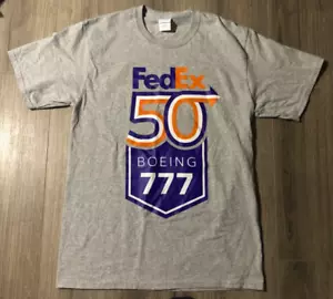 Boeing 777 T Shirt Medium Used - Picture 1 of 9