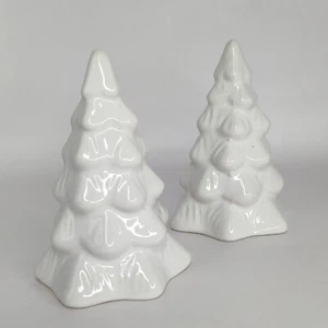 Solid White Ceramic Christmas Tree Salt & Pepper Shakers - Picture 1 of 5