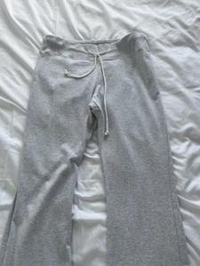 Brandy Melville Joggers - Picture 1 of 3