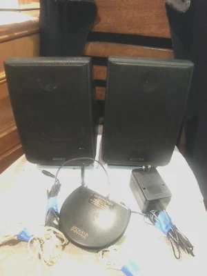 Par de altavoces inalámbricos ADVENT Recoton CLV-A900R con transmisor Foto 1 de 4