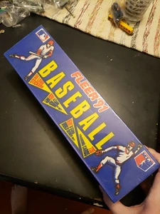 Sealed 1991 Fleer Blue Box Baseball Factory720 Card Set - Plus 50 Logo Stickers - Picture 1 of 16