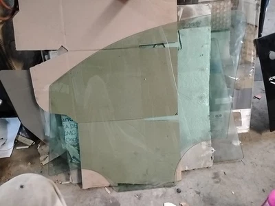 Cristal delantero derecho pasajero Buick Encore 2013-2022 95207985  Foto 1 de 3