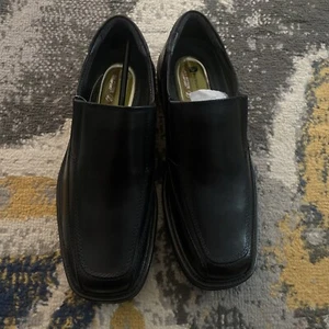 NWOB Dockers Mens 7. 5 M Loafers Black Shoes Pro Style Slip On All Motion - Picture 1 of 9