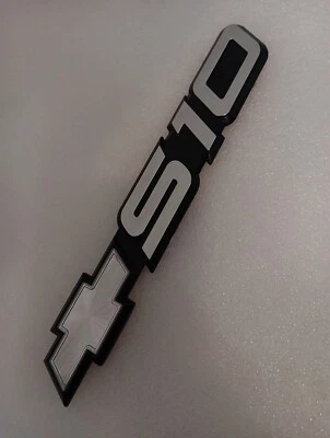 Chevy 1994-2004 S10 Door Side Rear Tailgate Emblem Badge Logo OEM - Image 1 of 3