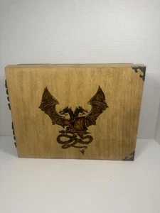 Schermo Dungeon Master in legno con drago - Foto 1 di 9