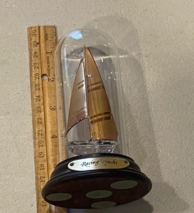RACING YACHT handgeformte Glasyacht IN KUPPELETUI - GOLDENE SEGEL WUNDERSCHÖN! - Bild 1 von 7