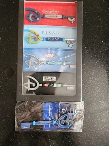 Disney Store Walt Disney, Pixar, Marvel, Lucasfilm Key Collection & Disney+ Plus - Bild 1 von 2