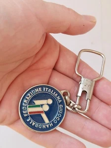Vintage keychain-FEDERAZIONE ITALIANA GIUOCO HANDBALL/Italian Hanball Federation - Picture 1 of 4