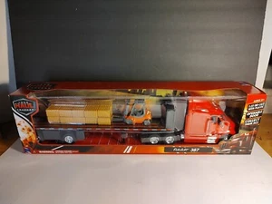 Peterbilt 387 1:32 Scale With Flatbed Trailer Forklift And Hay Bales. - Picture 1 of 6