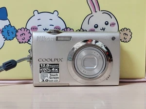 Nikon S4000 Silver-Nikkor Lens, 4.9-19.6mm Focal, ENGLISH, High-Quality Cam - Picture 1 of 2