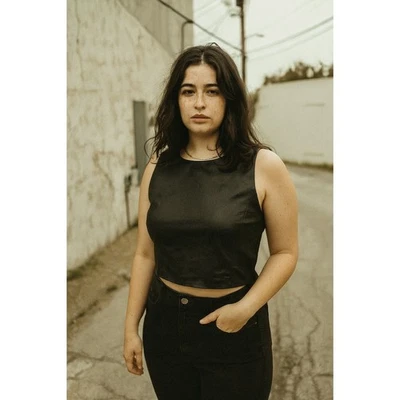 Alice + Olivia Lamb Leather Crop Top Womens Small Sleeveless Black Zip Back - Image 1 of 4