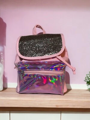 Nova com etiquetas Meninas Limitadas Muito Mini Mochila Rosa Holográfica Aba Glitter 10 X 9 X 4" - Imagem 1 de 4