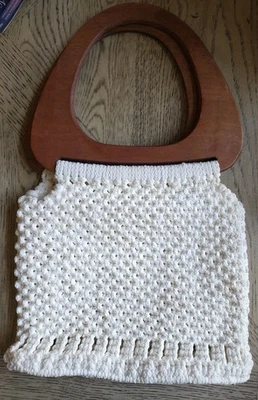 Macramé Vintage Cartera Bolso de Mano Asas de Madera Retro Boho Hippy Años 70 Hecho a Mano Nuevo Foto 1 de 4