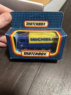 Neumáticos Michelin Matchbox VOLVO TILT CAMIÓN NO. MB26 ¡Sellado sin perforar! Foto 1 de 3