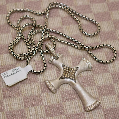 NUEVO COLLAR CRUZ VERDE ESTERLINA GRANDE CON 61 DIAMANTES NATURALES (.65 quilates) Foto 1 de 4